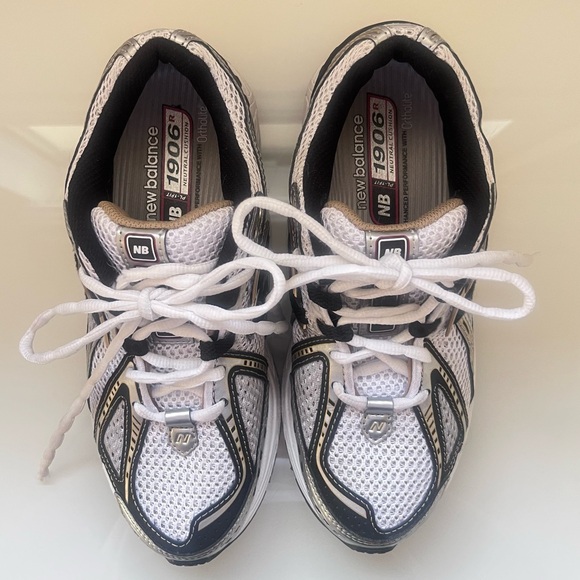 [Like New!] NEW BALANCE 1906R Black / White / Gold Metallic: Sz M5 / W 6.5 - Picture 6 of 14